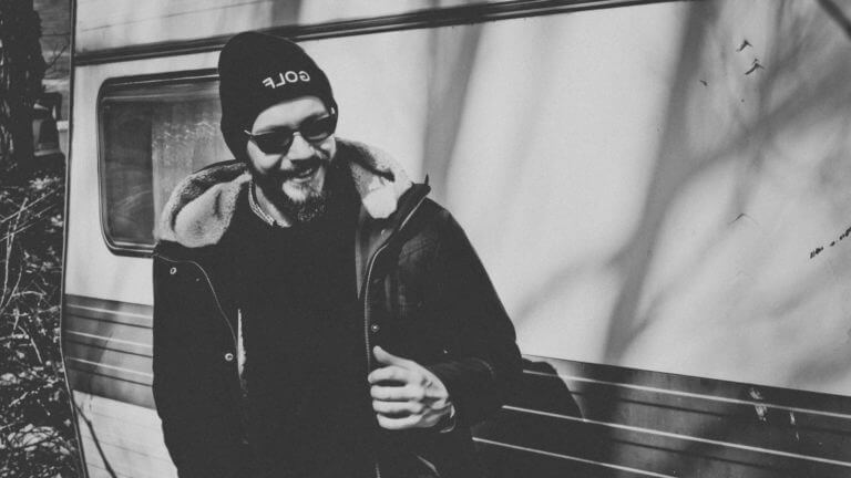 Obraz wyróżniający: Z cyklu Q-Sides: Kaees – „O jeeeeb!”. Premiera!